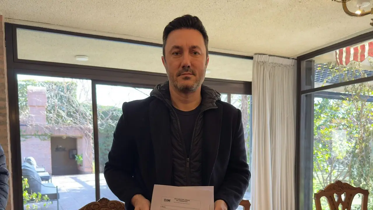 Petri firmó su candidatura a diputado para LLA en Mendoza: "La gran pelea"