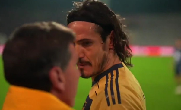 Cavani se la pudrió a Claudio Úbeda después del cambio en el partido de Boca