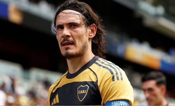 Un equipo de Europa quiere a Edinson Cavani tras el cruce con Claudio Úbeda en Boca
