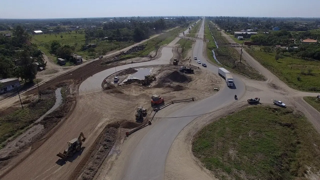 Ante el retiro de Nación, Formosa financia obras viales esenciales para garantizar seguridad y conexión regional