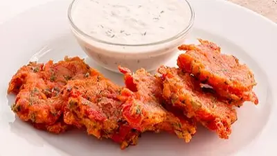 Receta de buñuelos de tomate. Recetas para hacer con tomates arenosos. Paso a paso e ingredientes para hacer buñuelos de tomate. Receta de buñuelos de tomate. Recetas para hacer con tomates arenosos. Paso a paso e ingredientes para hacer buñuelos de tomate.