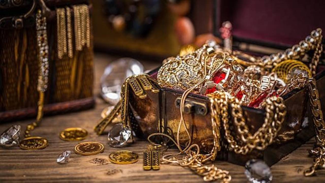 Qué joya de la Edad de Bronce encontraron en Polonia. Brazalete de la Edad de Bronce hallada en Polonia qué peso histórico tiene.