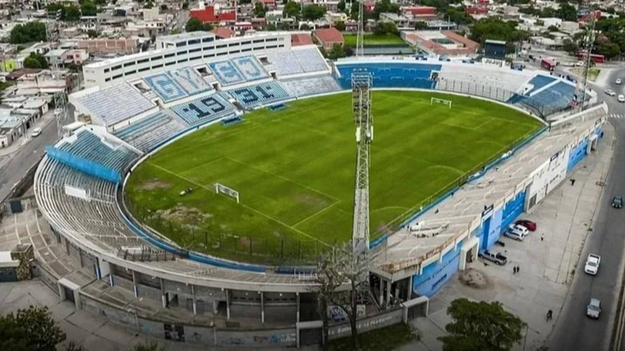 Gimnasia y Esgrima de Jujuy, Tacita de Plata, Fútbol Argentino. 