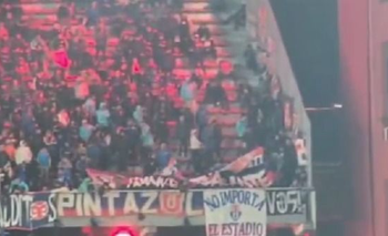 Hinchas de U de Chile atacaron a los de Independiente y se desataron incidentes | Independiente