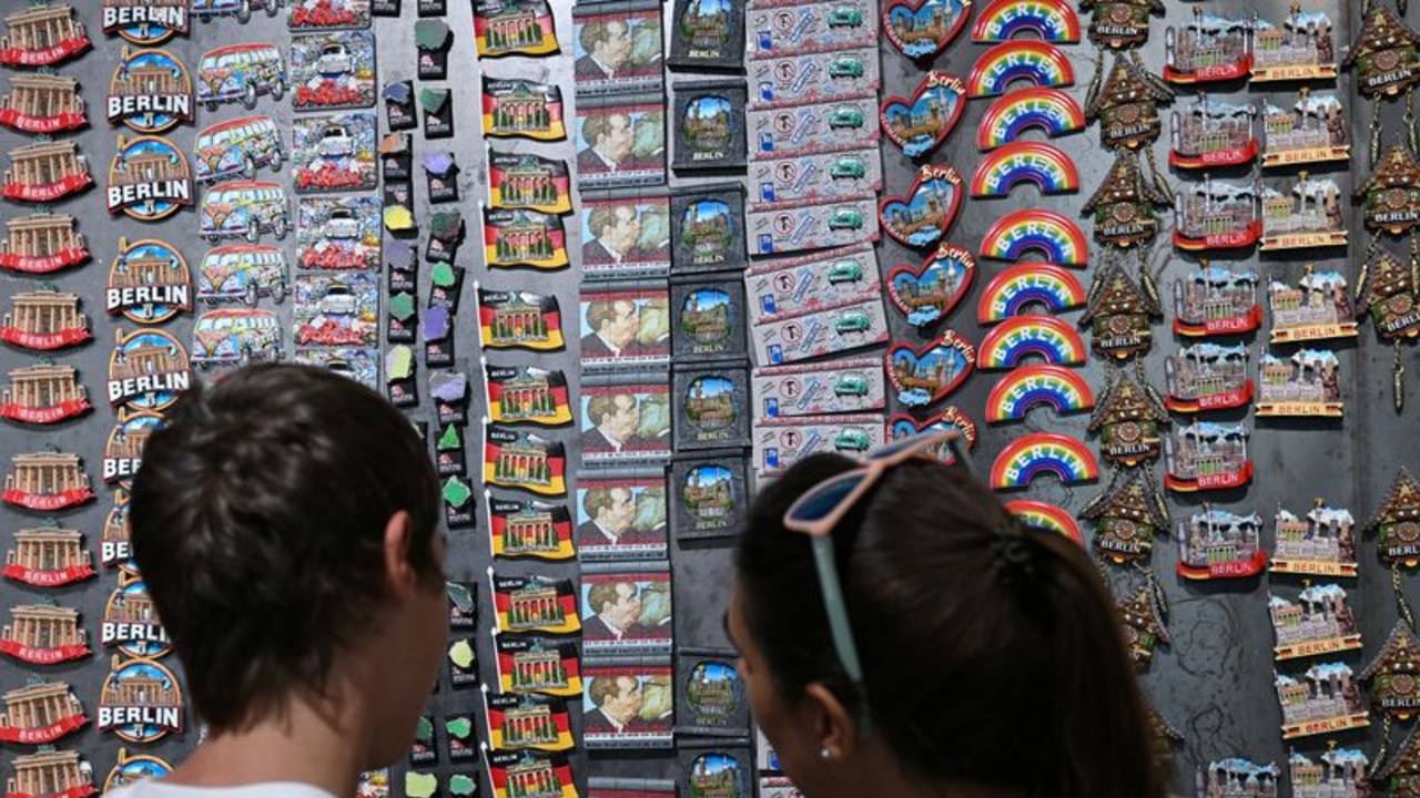 Berlín atrae a los turistas mientras París y Barcelona se cansan de las multitudes