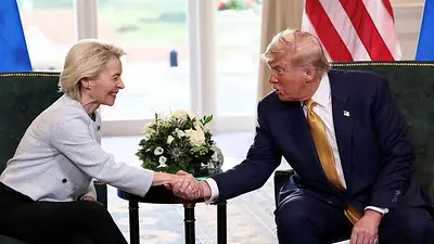 EEUU y UE cierran acuerdo comercial; Washington prevé un alivio arancelario para el sector del automóvil EEUU y UE cierran acuerdo comercial; Washington prevé un alivio arancelario para el sector del automóvil