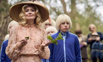 La inquietante miniserie de Disney Plus que revela los secretos de un culto real | Disney+
