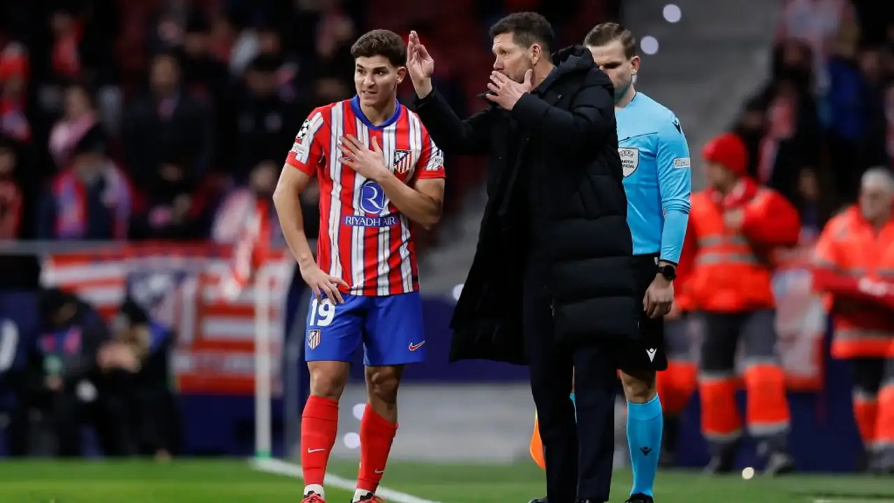 Atlético Madrid de Julián Álvarez vs Elche por La Liga: cuándo juegan, formaciones y cómo ver en vivo
