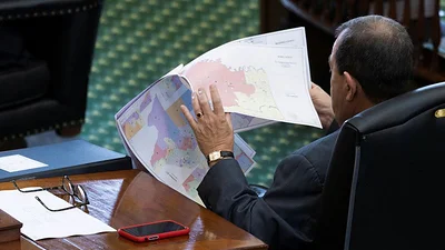 Senado de Texas aprueba ley de redistribución de distritos y la envía al gobernador para su firma Senado de Texas aprueba ley de redistribución de distritos y la envía al gobernador para su firma