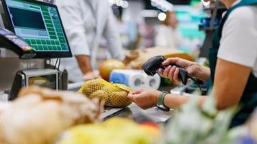 El empleo privado cayó 6 veces más que el público: hay más de 10 mil puestos menos