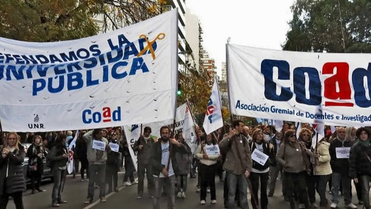 Nueva semana de PAROS en la UNR contra el AJUSTE de MILEI: "MISERIA y ...