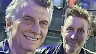 Escándalo de coimas: Jonathan Kovalivker se presentó a la Justicia y entregó su celular Escándalo de coimas: Jonathan Kovalivker se presentó a la Justicia y entregó su celular