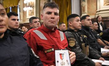Por su rol social, PBA condecoró a oficiales de la policía bonaerense | Seguridad