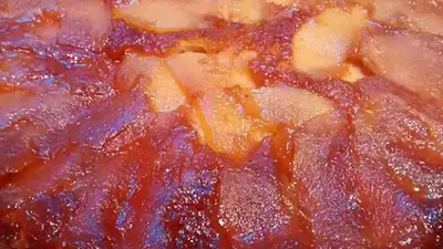 Cómo es la receta sin TACC de la torta invertida de manzana. Cómo es la receta sin TACC de la torta invertida de manzana.