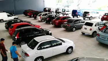 Cuáles son los colores de auto que más eligieron los argentinos en este 2025
