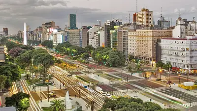 Buenos Aires tuvo otro nombre oficial durante casi 400 años: Ciudad de la Santísima Trinidad y Puerto de Santa María del Buen Ayre. Buenos Aires tuvo otro nombre oficial durante casi 400 años: Ciudad de la Santísima Trinidad y Puerto de Santa María del Buen Ayre.