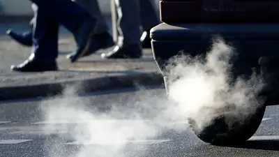 Grupos automovilísticos de la UE presionan para que cambien los objetivos de emisiones de los coches Grupos automovilísticos de la UE presionan para que cambien los objetivos de emisiones de los coches