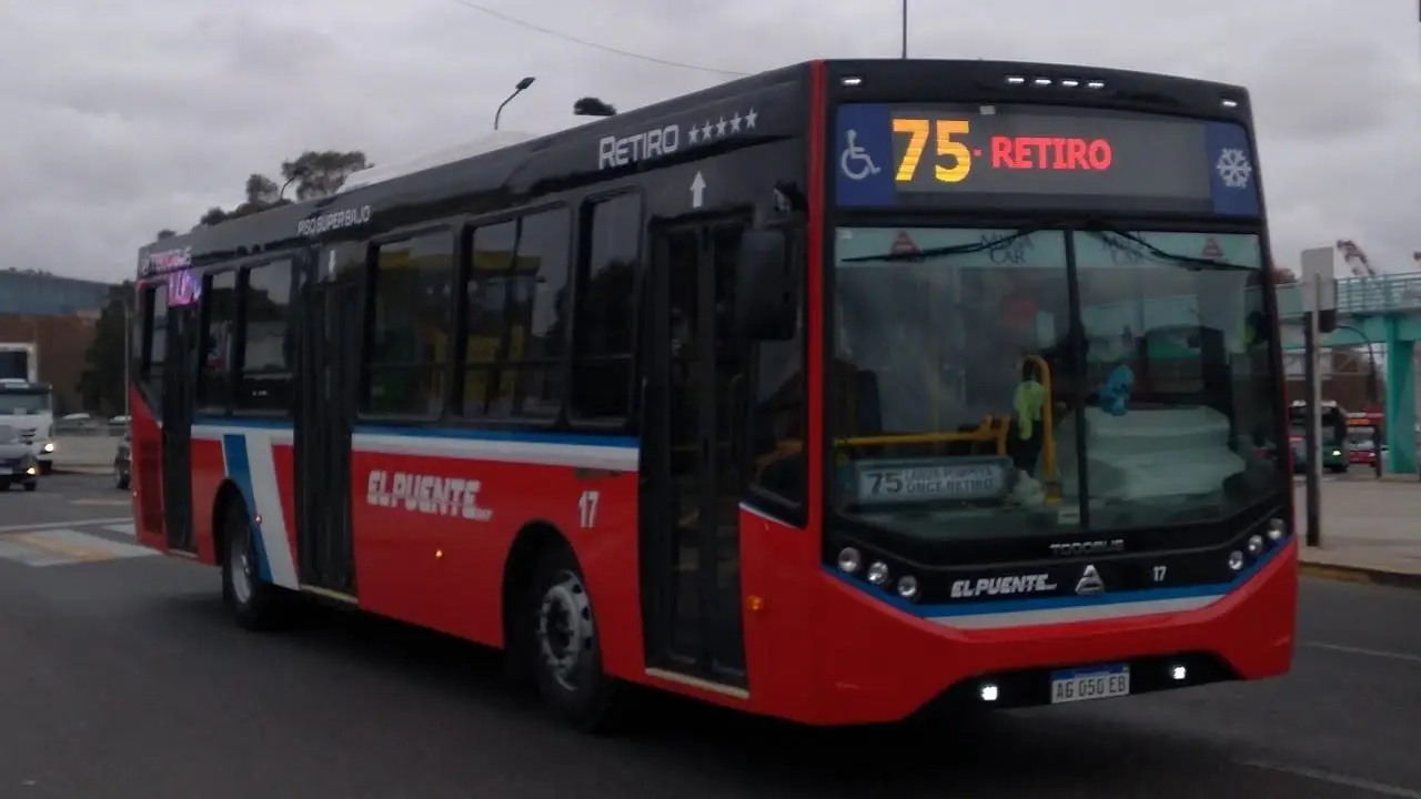 Línea 75 que une Retiro con Lanús