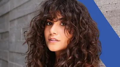 Cómo es el curly bangs. Cómo es el curly bangs.