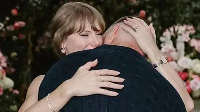 Taylor Swift y Travis Kelce. Taylor Swift y Travis Kelce.