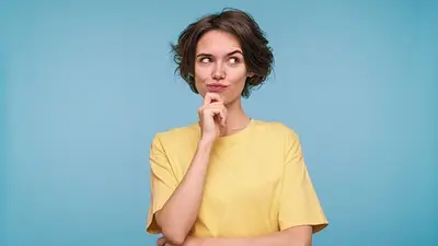 Mujer que piensa. Mujer que piensa.