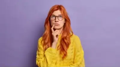 Mujer pensando. Mujer pensando.