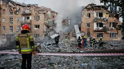 Rusia lanza un ataque masivo nocturno en Kiev que deja cuatro muertos y 20 heridos, según Ucrania Rusia lanza un ataque masivo nocturno en Kiev que deja cuatro muertos y 20 heridos, según Ucrania