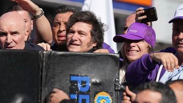 Tras los insultos en Lomas de Zamora, Milei almuerza con poderosos empresarios