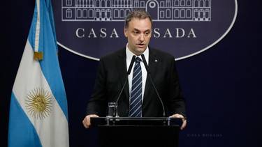 Adorni habló sobre los audios de Karina Milei:  "Escándalo sin precedentes"