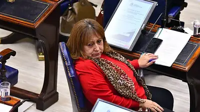 Otro papelón libertario: la formoseña Inocencia Chaparro juró como convencional y renunció en la misma sesión Otro papelón libertario: la formoseña Inocencia Chaparro juró como convencional y renunció en la misma sesión