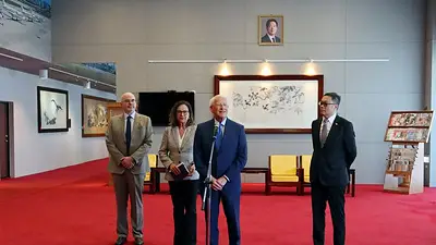 Un poderoso senador estadounidense llega a Taiwán para hablar de seguridad Un poderoso senador estadounidense llega a Taiwán para hablar de seguridad