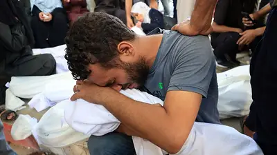 Israel mató a 30 palestinos cuando intentaban conseguir comida y sobrevivir a la hambruna Israel mató a 30 palestinos cuando intentaban conseguir comida y sobrevivir a la hambruna