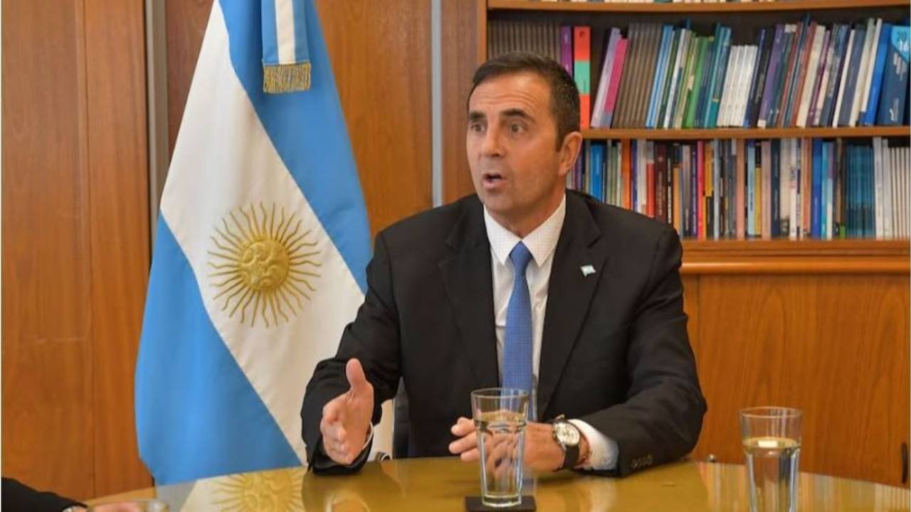 Operativo judicial el edificio de la Secretaría de Trabajo por una causa judicial vinculada a UATRE