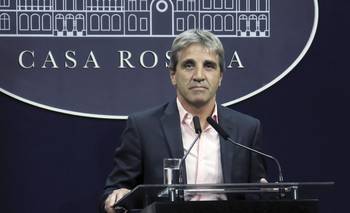 Caputo defendió las bandas cambiarias: "Vamos a vender hasta el último dólar" | Gobierno nacional