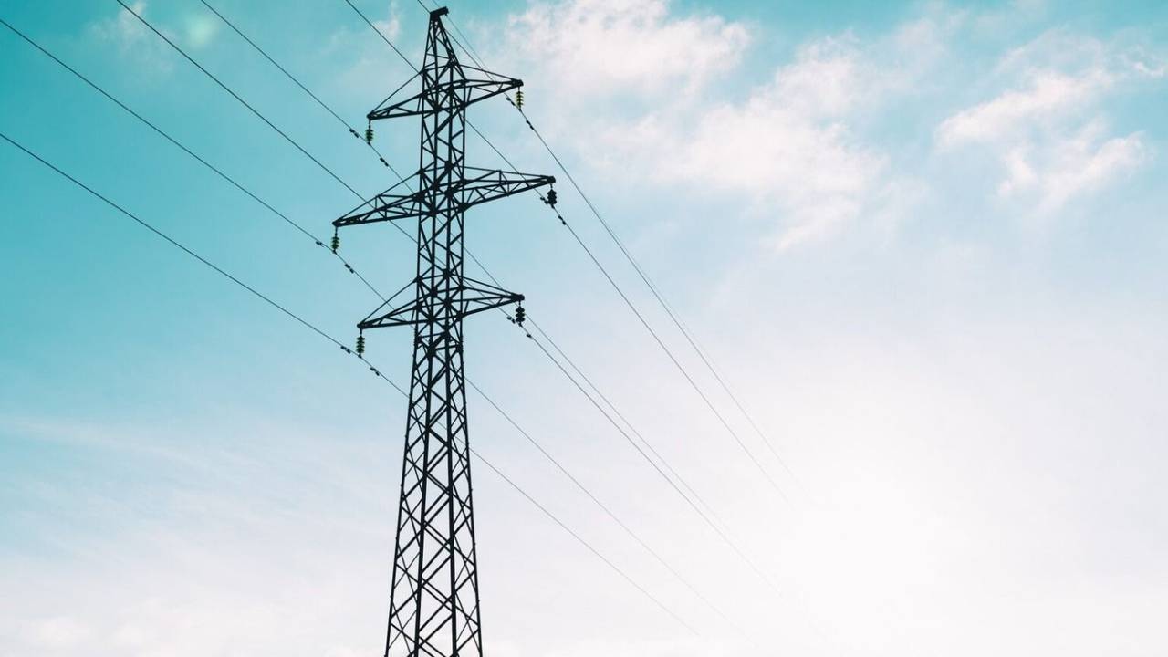Crisis energética: en La Rioja el consumo eléctrico cayó un 4% por el ajuste nacional