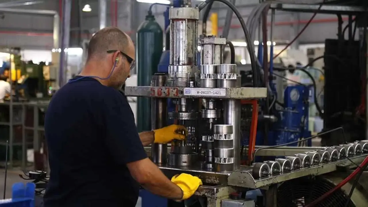 La industria cordobesa sufre la crisis económica desatada por Milei: "Se aferra a destruir"