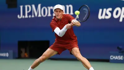 Jannik Sinner supera dura resistencia de Shapovalov y avanza en Abierto EEUU Jannik Sinner supera dura resistencia de Shapovalov y avanza en Abierto EEUU