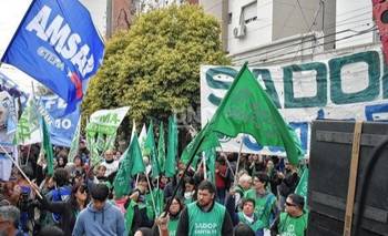 Marcha docente en Santa Fe contra el aumento por decreto de Pullaro: "Despreciado" | Paro docente 
