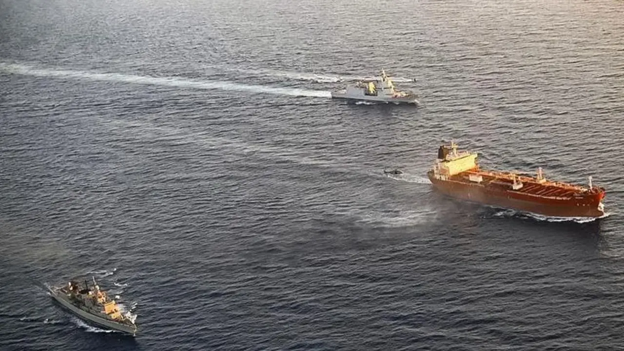 Fuerza de la UE aborda un petrolero sancionado de la "flota fantasma" de Rusia en el Mediterráneo