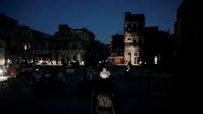 Cuba se sume en la oscuridad tras colapso de su red eléctrica Cuba se sume en la oscuridad tras colapso de su red eléctrica