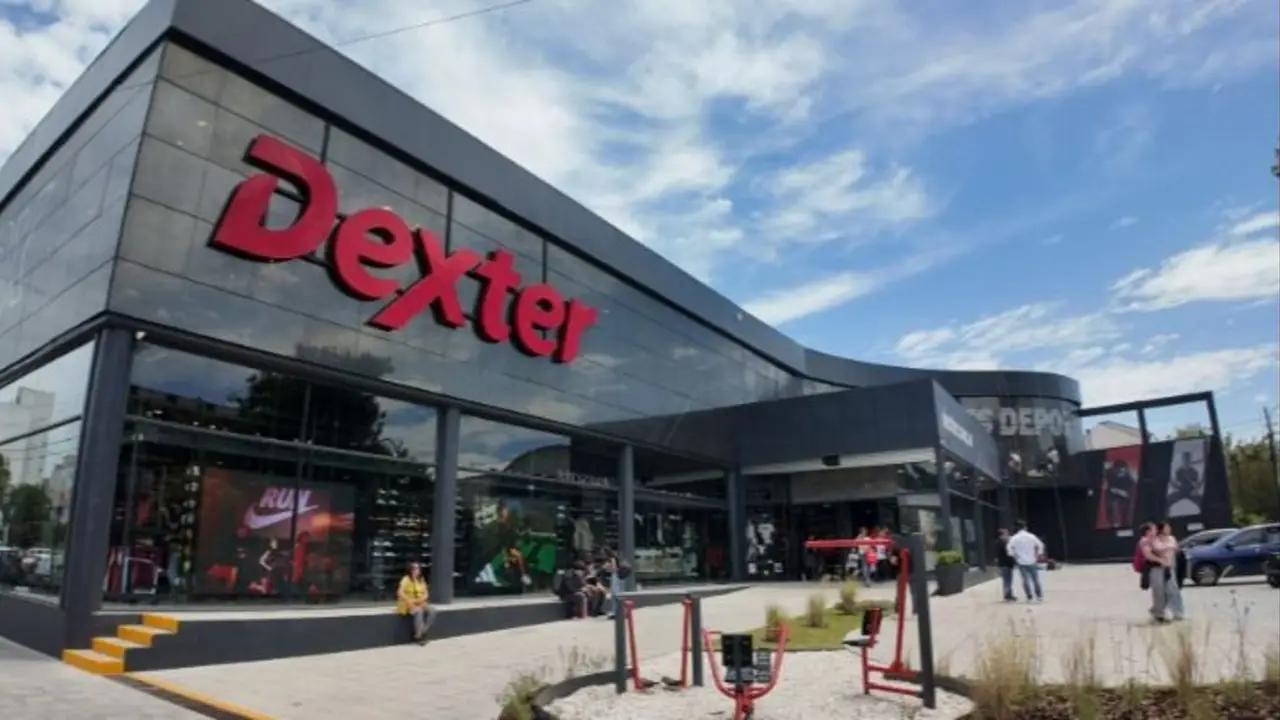 Zapatillas y camisetas con descuentos de hasta un 70%: las ofertas de Dexter para aprovechar