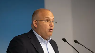 El PP acusa a Pedro Sánchez de "negligencia" por Ceuta y exige saber qué falló en la coordinación con Marruecos El PP acusa a Pedro Sánchez de "negligencia" por Ceuta y exige saber qué falló en la coordinación con Marruecos