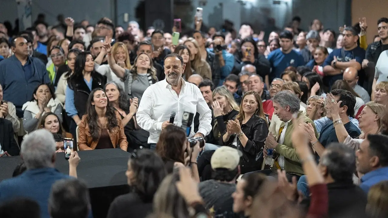 “Vamos a recuperar”: Quintela redobló la apuesta contra las políticas de Milei que ponen en riesgo la soberanía Argentina