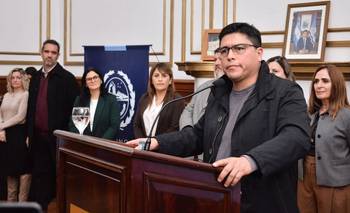 Docentes de Santa Cruz calificaron de "extorsión" el incentivo anunciado por Vidal | Conflicto docente