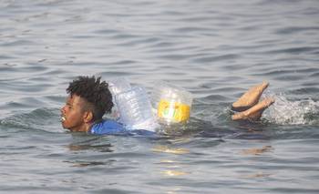 España destinará 25 millones de euros a Ceuta para atender a los menores migrantes | España