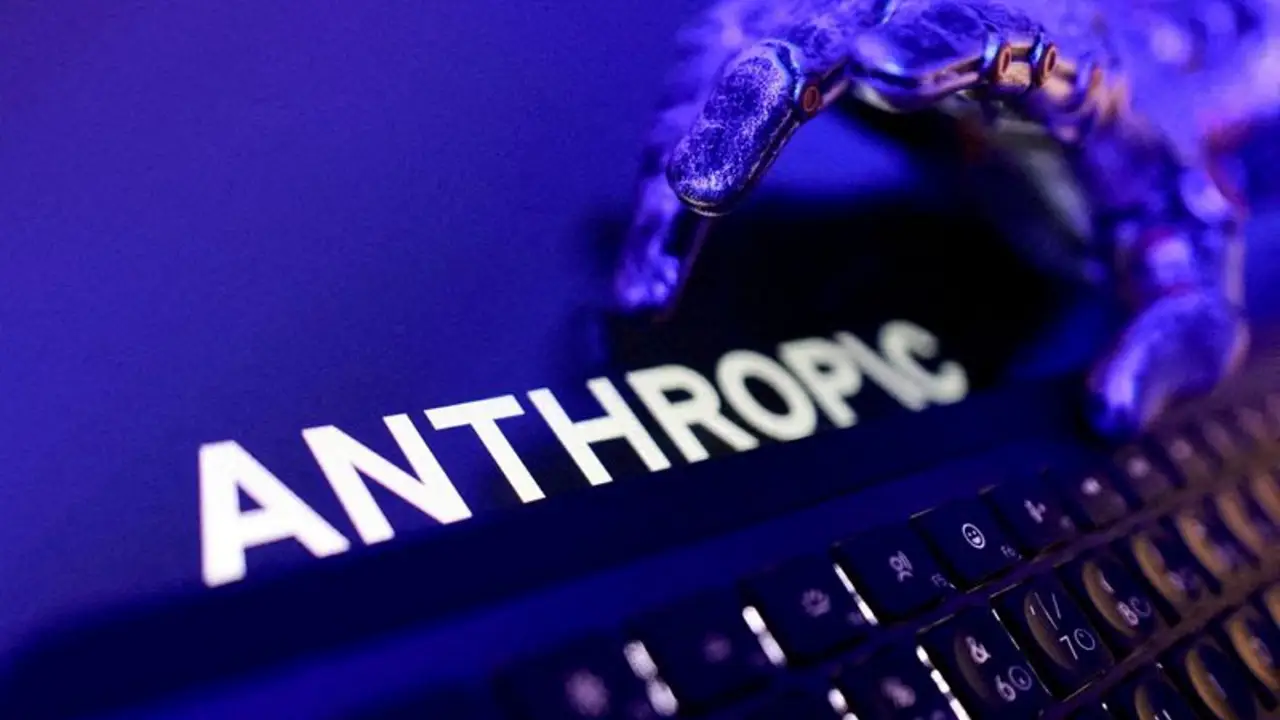 Anthropic nombra director de asuntos globales para abordar política sobre IA entre tensiones con Trump