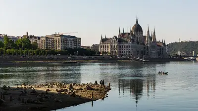 Los húngaros reducen el consumo eléctrico ante la crisis derivada del mínimo histórico del Danubio Los húngaros reducen el consumo eléctrico ante la crisis derivada del mínimo histórico del Danubio