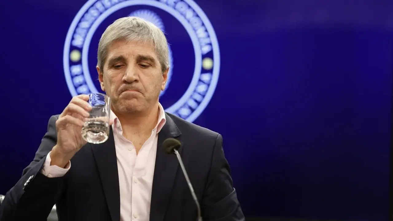 Caputo tildó de "tarados" a industriales y salieron a contestarle: "Poco feliz"