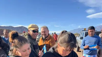 "La patria no se vende": La Rioja celebró el rechazo masivo a la eliminación de la Ley de Tierras "La patria no se vende": La Rioja celebró el rechazo masivo a la eliminación de la Ley de Tierras