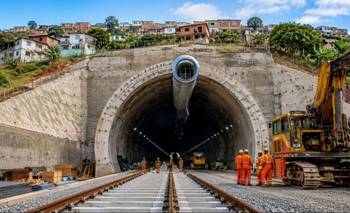 El túnel de 780 metros que abre paso bajo la tierra a un ferrocarril de 537 kilómetros | Obras